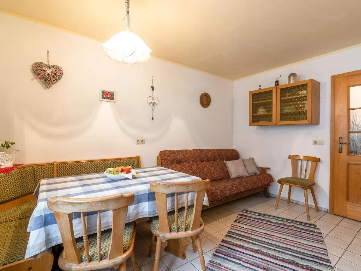 Delightful Holiday Home With Terrace 翁特拉梅尔高 0*,  德国